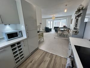 Photo 11- click for photo gallery